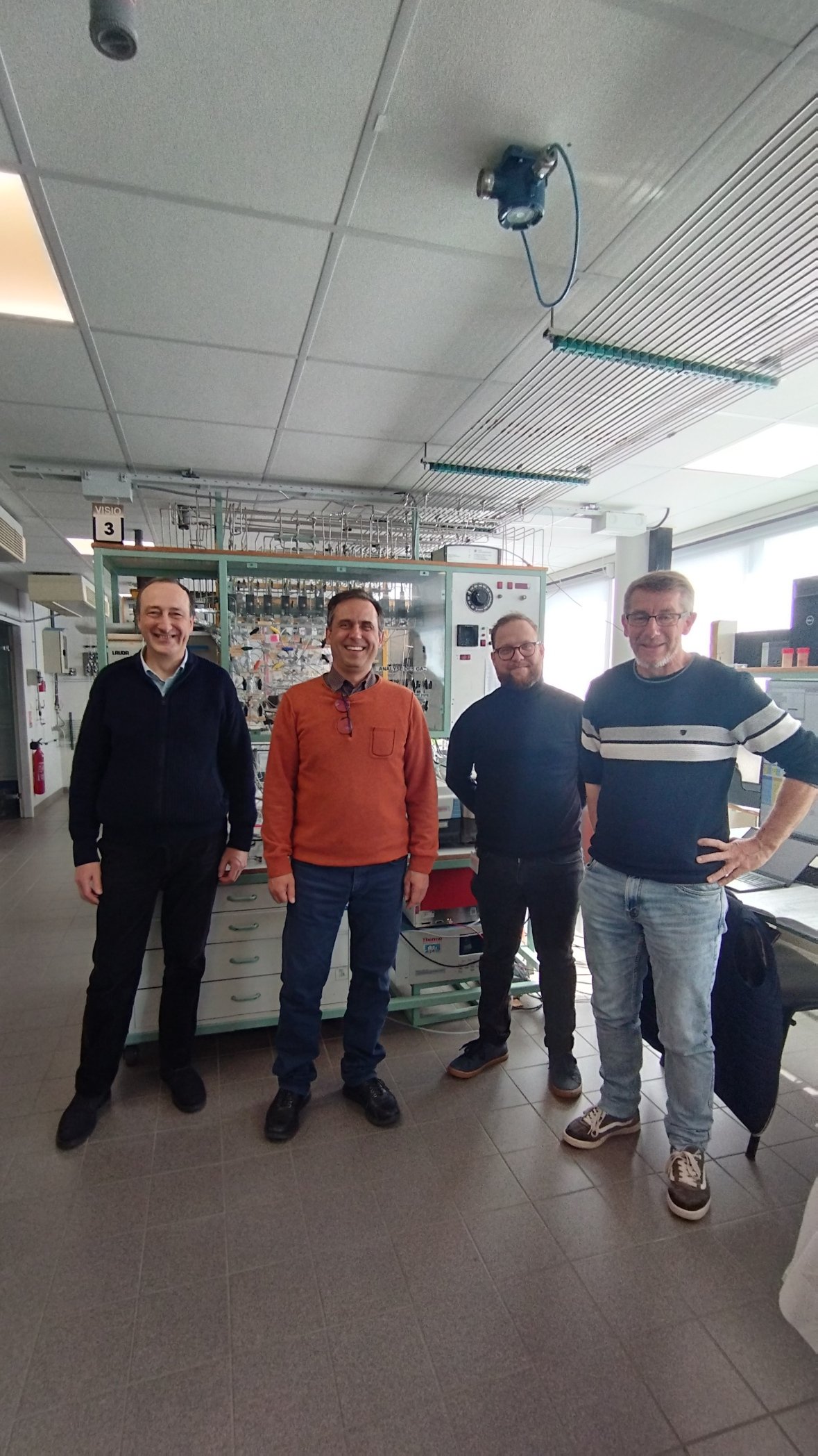 Testing MOF materials against acetic acid at ENSICAEN